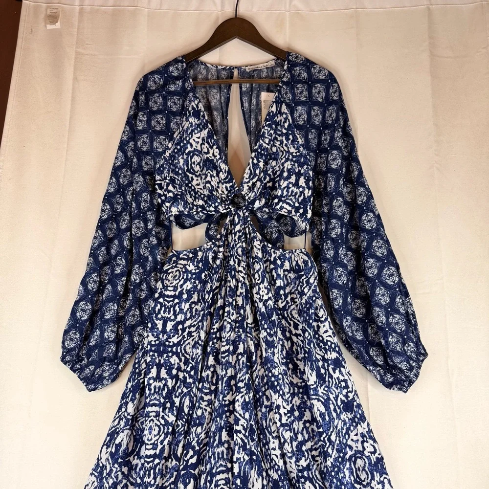 ABERCROMBIE & FITCH Women’s Size L Dress Maxi Cutout NWT Long Sleeve V-Neckline